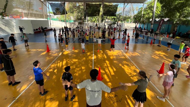 Participan más de 100 niñas, niños y jóvenes.