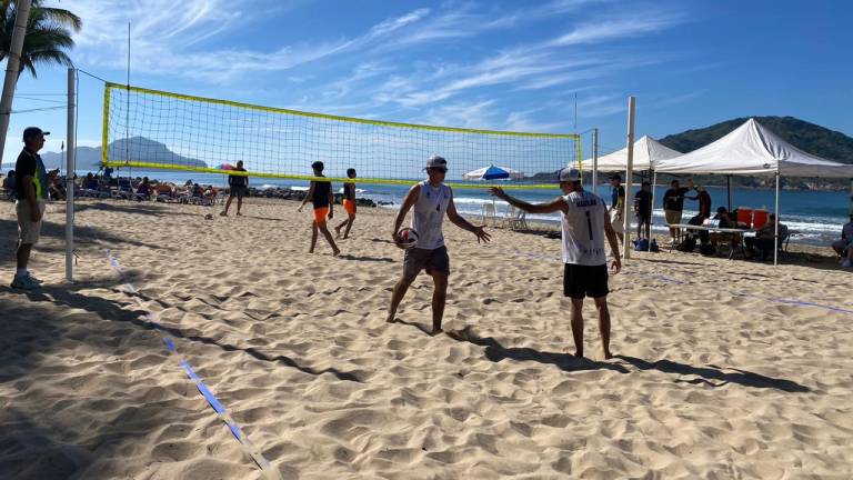 Domina Mazatlán el Zonal de voleibol de playa