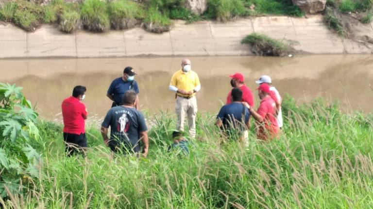 Hallan sin vida a hombre arrastrado por arroyo en Culiacán