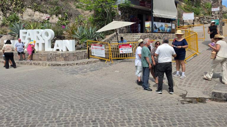 Durante este martes, el Faro de Mazatlán se mantuvo abierto hasta las 10:00 horas, cuando lo cerraron por las altas temperaturas.