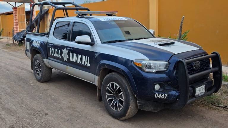 La víctima instalaba una mufa, y mientras maniobraba sufrió la descarga eléctrica, lo que provocó que cayera sobre el concreto y muriera.