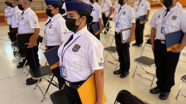 Egresan primeros 18 cadetes de la Universidad del Policía en Sinaloa