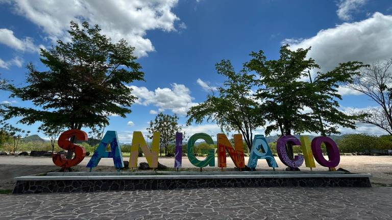 Valverde Sánchez expresó que actualmente se busca recuperar aquellos puntos en los que todavía existen pendientes y modernizar el municipio.