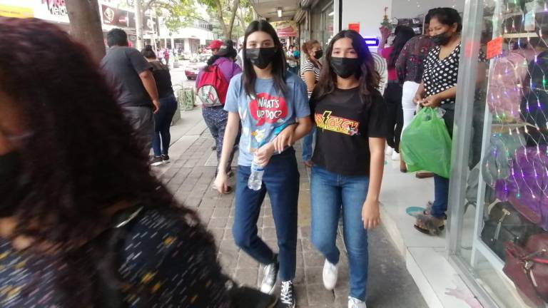 Del 28 de febrero del 2020 que detectaron el primer caso positivo en Sinaloa, al 5 de diciembre del 2021 las autoridades de salud confirmaron 75 mil 167 infectados de coronavirus en la entidad