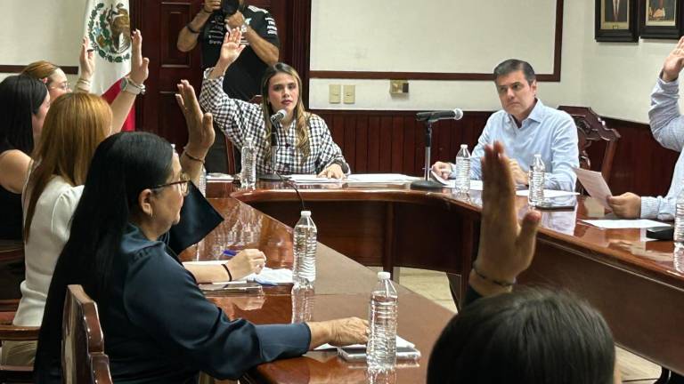 El Cabildo de Culiacán aprobó 30 jubilaciones y retiros para elementos de la SSPyTM durante una sesión ordinaria.