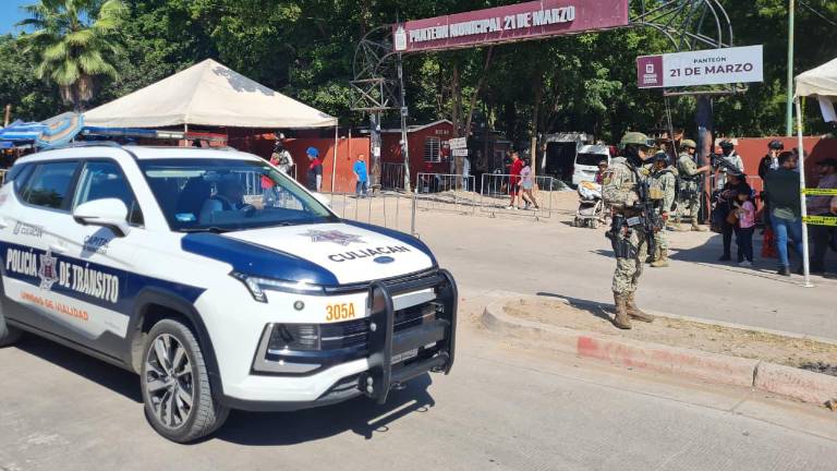 El operativo cerró sin hechos de seguridad graves en panteones.