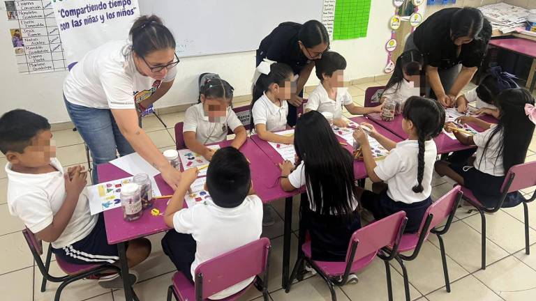 El uso de teléfonos celulares en escuelas solo se permitirá cuando tengas fines educativos.