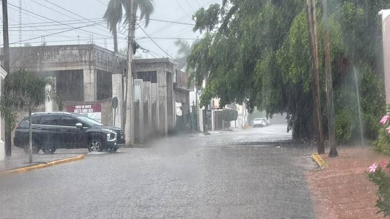 Las precipitaciones desde temprano se registran en distintos sectores de la ciudad.