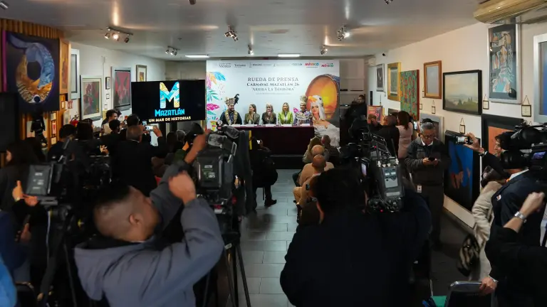 Conferencia en la Ciudad de México para promocionar el Carnaval de Mazatlán.