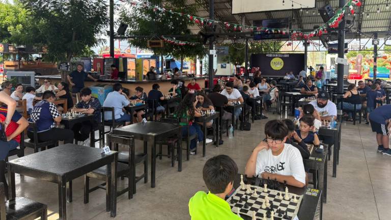 Buena asistencia registró el Torneo Rápido de Ajedrez .