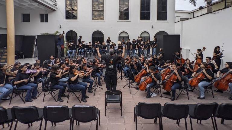 La celebración musical estará bajo la dirección del maestro Diethers Roberto Torres Cartagena, el lunes 8 de diciembre, a las 17:00 horas, en el Museo de Arte de Mazatlán.