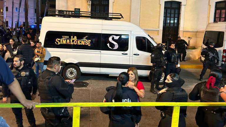 Elementos de Seguridad de Mazatlán detuvieron en Olas Altas a Alejandro Ojeda Junior.