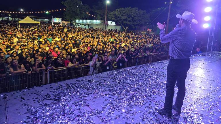 Clausuran con éxito el Teatro del Pueblo de la Expo Ganadera Sinaloa 2025 tras diez días de música, tradición y convivencia familiar