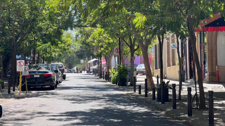 El Centro de Culiacán registró este jueves una interrupción en el servicio de electricidad.