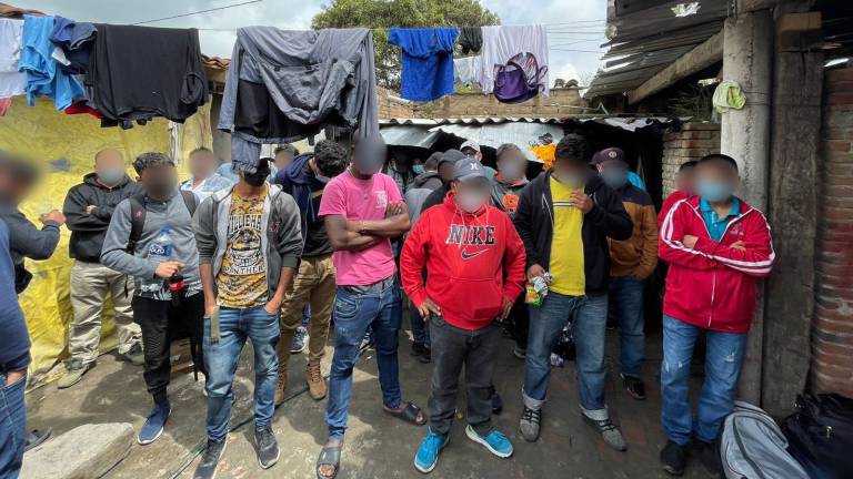 Rescatan a 133 migrantes de una casa de seguridad en San Francisco Tlaltenango, Puebla