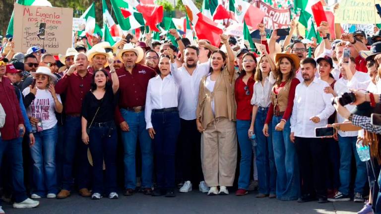 Militantes de Morena exigen el desafuero contra la Gobernadora de Chihuahua, Maru Campos.