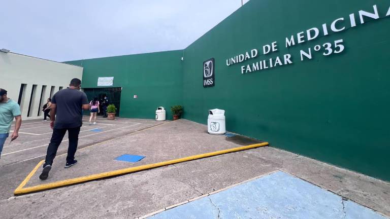 Derechohabientes reportan falta de medicamentos especializados en el IMSS Culiacán.
