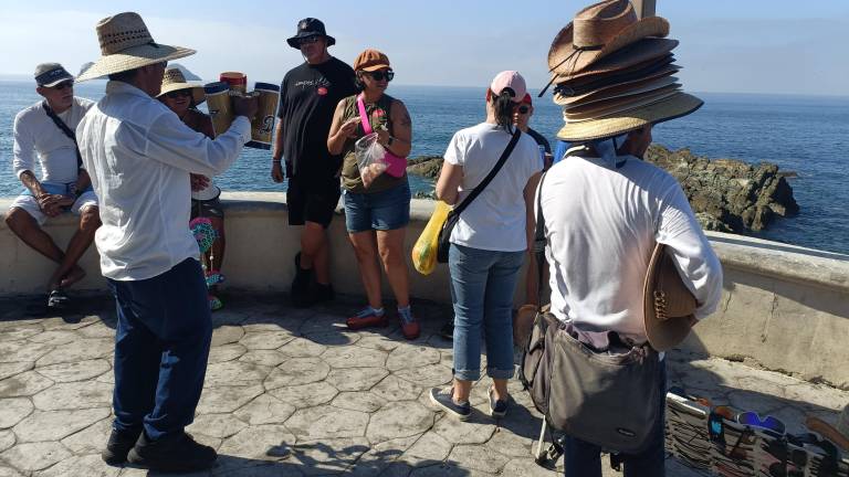 Turistas que llegaron a bordo del Royal Princess en su recorrido por Mazatlán.