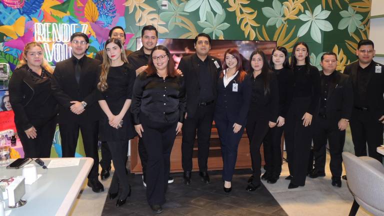 Personal del área de Perfumería y Belleza de Cimaco Culiacán