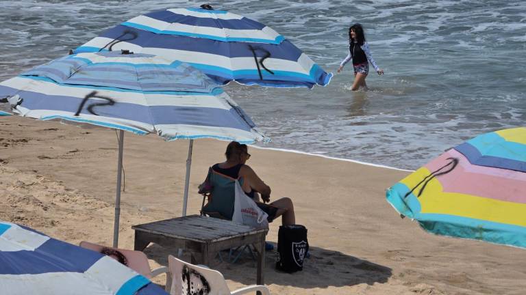 El SMN pronosticó para este miércoles para el municipio de Mazatlán cielo nublado, con temperaturas de 23 a 33 grados centígrados y lluvias de 27 litros por metro cuadrado.