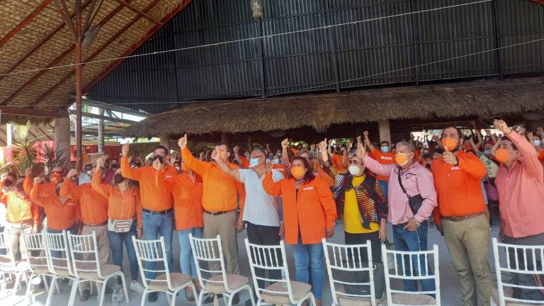 ‘Planilla naranja no es una aventura’, dice en Escuinapa aspirante a dirigir al SNTE 27