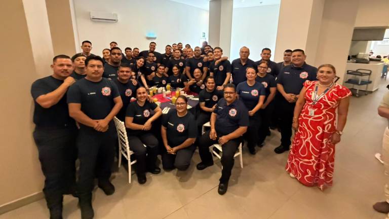 En el marco de las celebraciones por el Día del Bombero, empresarios hoteleros destacaron la labor de los elementos y refrendaron su respaldo a la corporación.