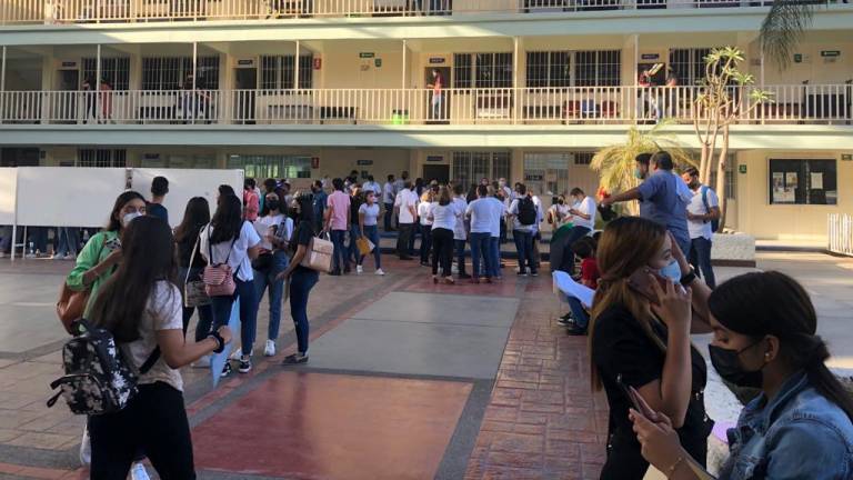 Más de 23 mil estudiantes realizan examen Ceneval para ingresar al nivel superior en la UAS