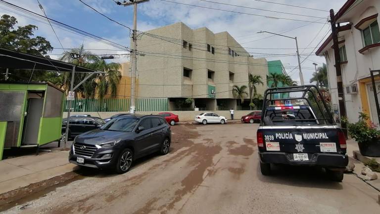 Atacan a mujer en Culiacán y la hieren en el cuello