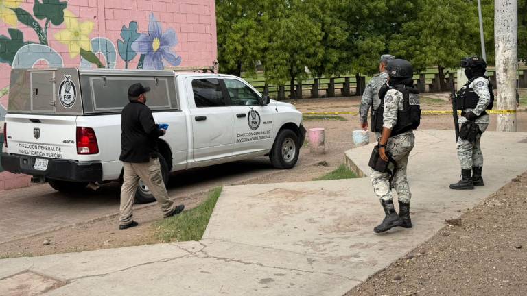 Elementos de la Guardia Nacional acudieron al lugar para resguardar la escena.