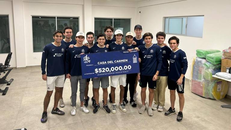 Entregan el donativo los alumnos de la Generación Xl del Instituto Chapultepec Sur sede La Primavera.