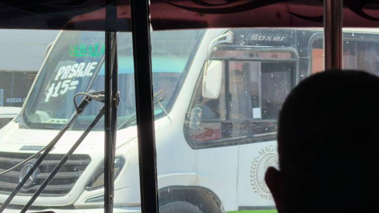En Mazatlán los camiones del transporte público actualizaron las tarifas este jueves.