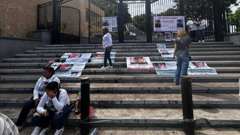 Madres buscadoras advirtieron sobre las dificultades que enfrentan las familias de personas desaparecidas en Sinaloa.