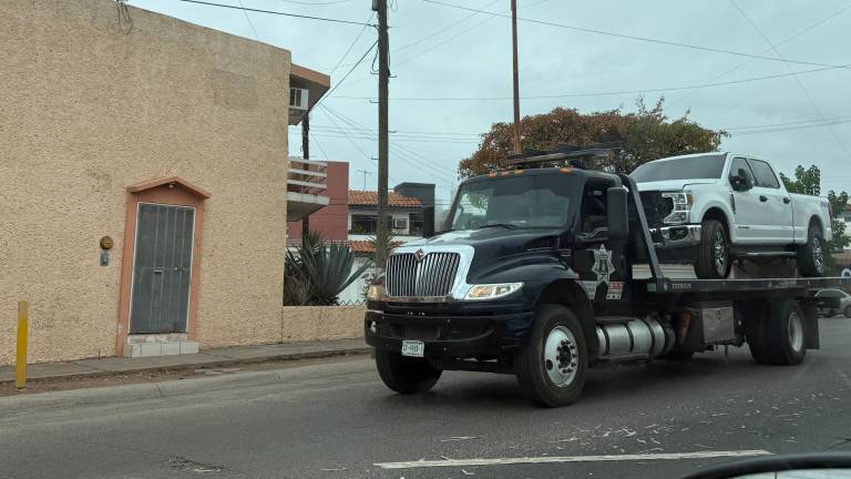 Se desconoce si los vehículos contaban con reporte de robo o si eran usados para cometer delito.