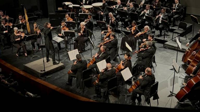 Alexandre Da Costa fue el director invitado en el concierto de la Orquesta Sinfónica Sinaloa de las Artes.