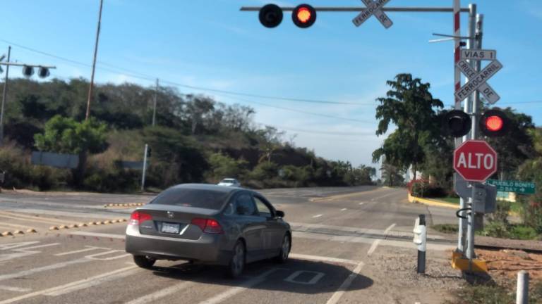 Cruce vial en Cerritos.
