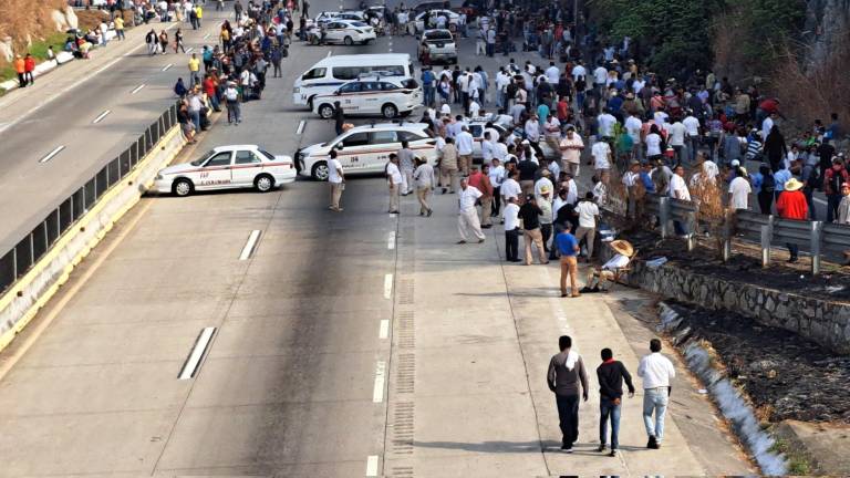 De acuerdo con Caminos y Puentes Federales de Ingresos y Servicios Conexos (Capufe), ya se restableció la circulación.