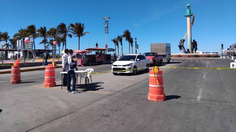 El paseo costero de Mazatlán fue cerrado desde tempranas horas de este martes.