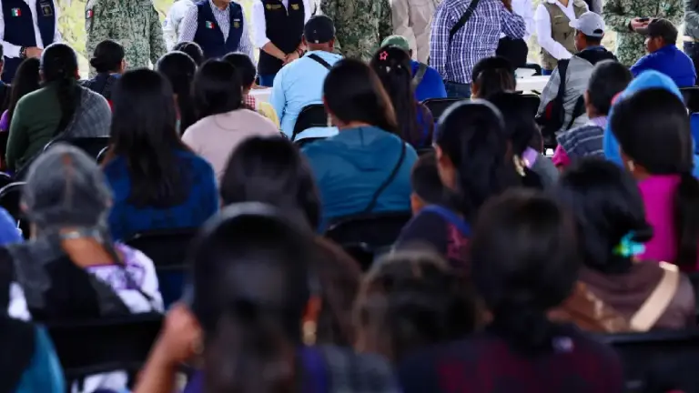Rosa Icela Rodríguez y Evelyn Salgado recorrieron comunidades de Guerrero.