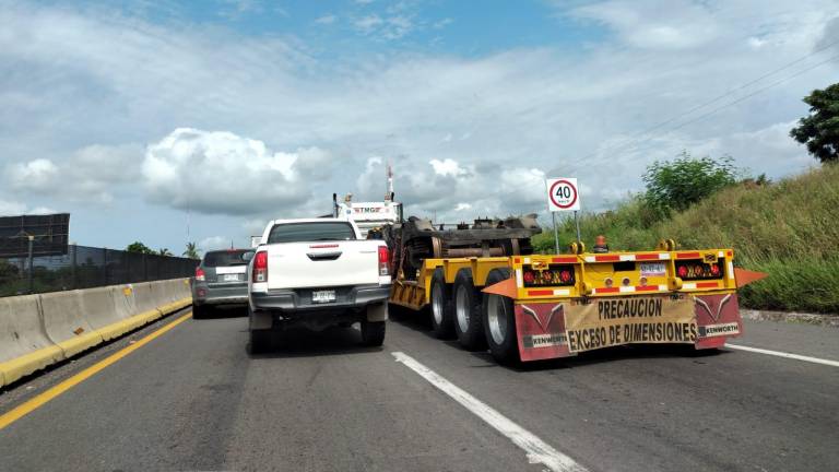 Por retén de la FGR en caseta de Mármol, se congestiona la autopista Mazatlán-Culiacán