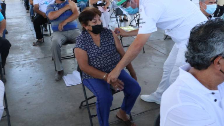 Solo el 1.6% de los pacientes hospitalizados en Sinaloa por Covid-19 cuenta con el esquema completo de vacunación