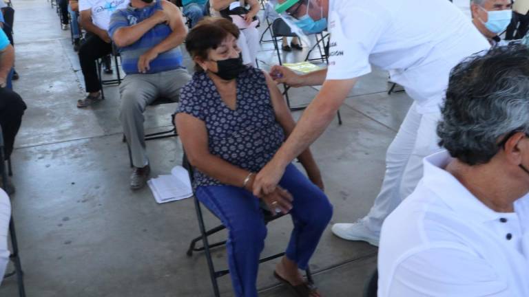 Salud estatal instó a la población a confiar en las vacunas de diversos laboratorios.