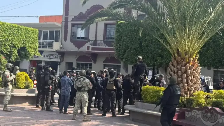 Detienen a 12 policías de Progreso y Tezontepec, en Hidalgo, por presunto  homicidio y vínculos criminales