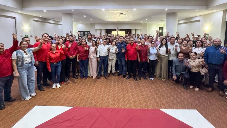 Imelda Castro se reunió en Culiacán con regisdores y síndicos procuradores de Morena, PT y PVEM para abordar su participación en los gobiernos municipales.
