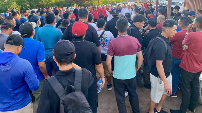 Trabajadores del Departamento de Aseo y Limpia habían hecho un paro de labores por fallas en los camiones recolectores de basura.