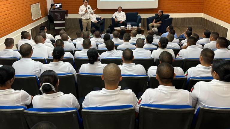 El Alcalde de Culiacán informó que se van a incorporar a la Policía Municipal 35 nuevos cadetes egresados de la Universidad del Policía.
