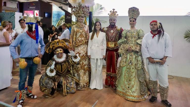 Mireya Sosa Osuna encabeza la delegación sinaloense presente durante la inauguración de la edición 50 del Tianguis Turístico en Acapulco.