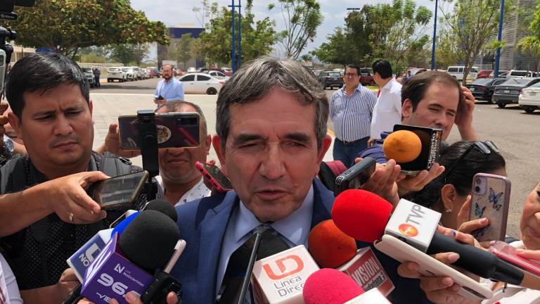 Héctor Melesio Cuén Ojeda, dirigene del PAS, arremete de nuevo contra el Gobernador y medios de comunicación.