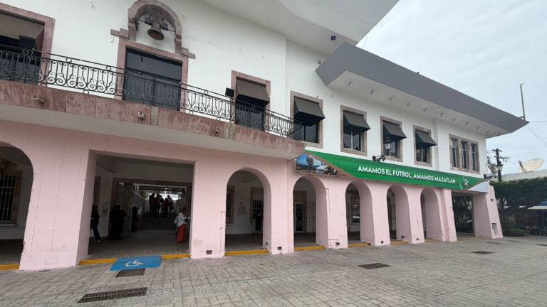 El Mundial vacía oficinas del Ayuntamiento de Mazatlán.
