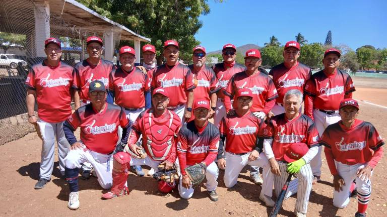 Catering apalea en Liga de Beisbol Dominical 65 años, en Club Polluelos.