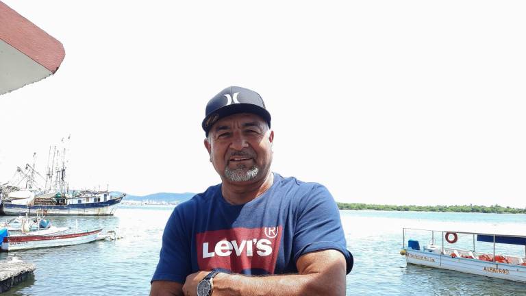 César Lizárraga es el representante de los lancheros de la Isla de la Piedra desde hace 3 años.